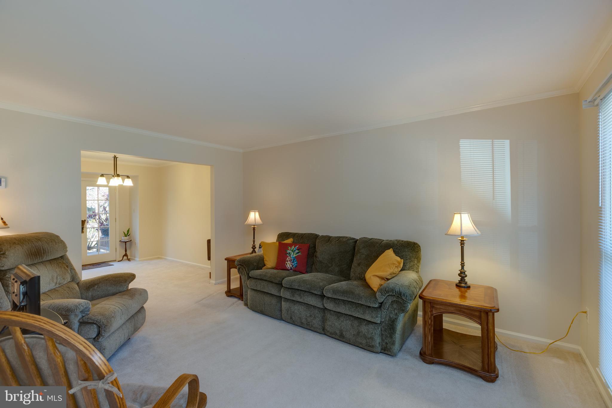7940 Forest Path Way Springfield, VA 22153 - Photo 7 of 49 Living room