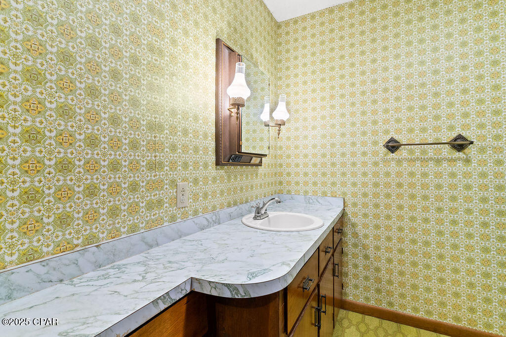 811 Highway 277 Chipley, FL 32428 - Photo 21 of 37