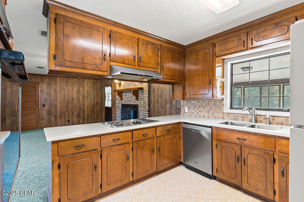 811 Highway 277 Chipley, FL 32428 - Photo 5 of 37