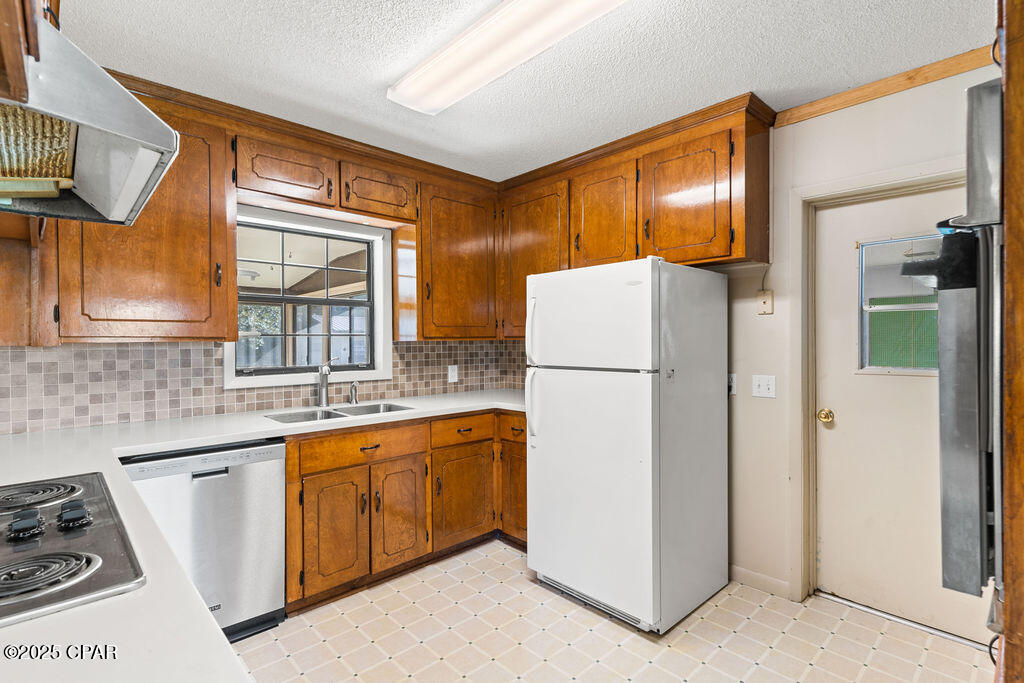 811 Highway 277 Chipley, FL 32428 - Photo 6 of 37