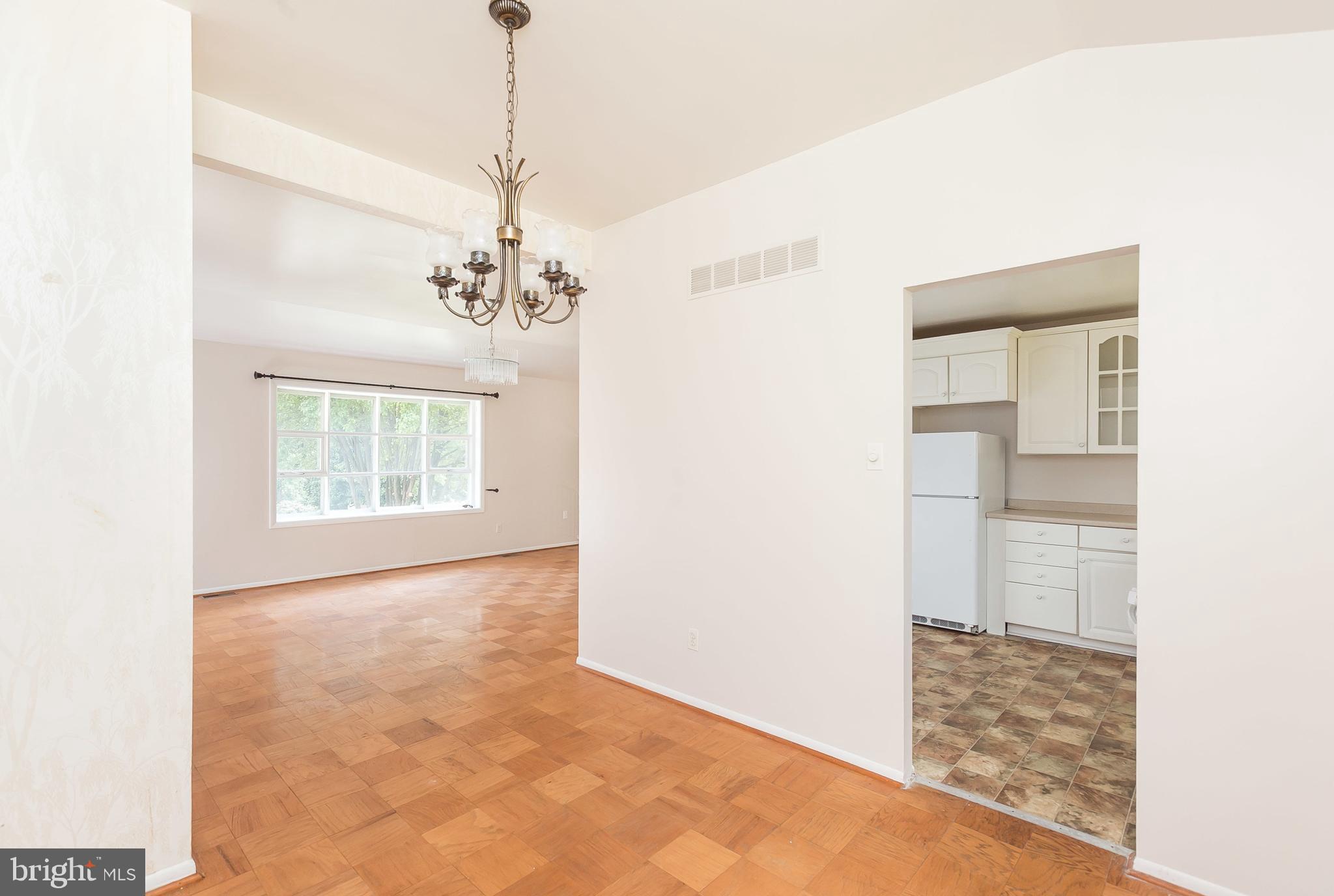 1028 Breezewick Road Towson, MD 21286 - Photo 11 of 27 Gallery Image 11