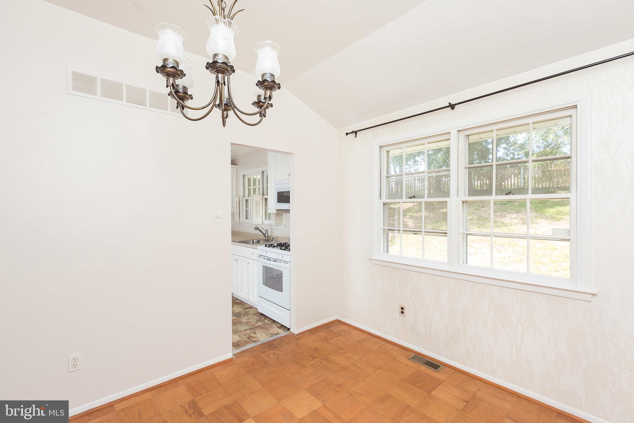1028 Breezewick Road Towson, MD 21286 - Photo 12 of 27 Gallery Image 12