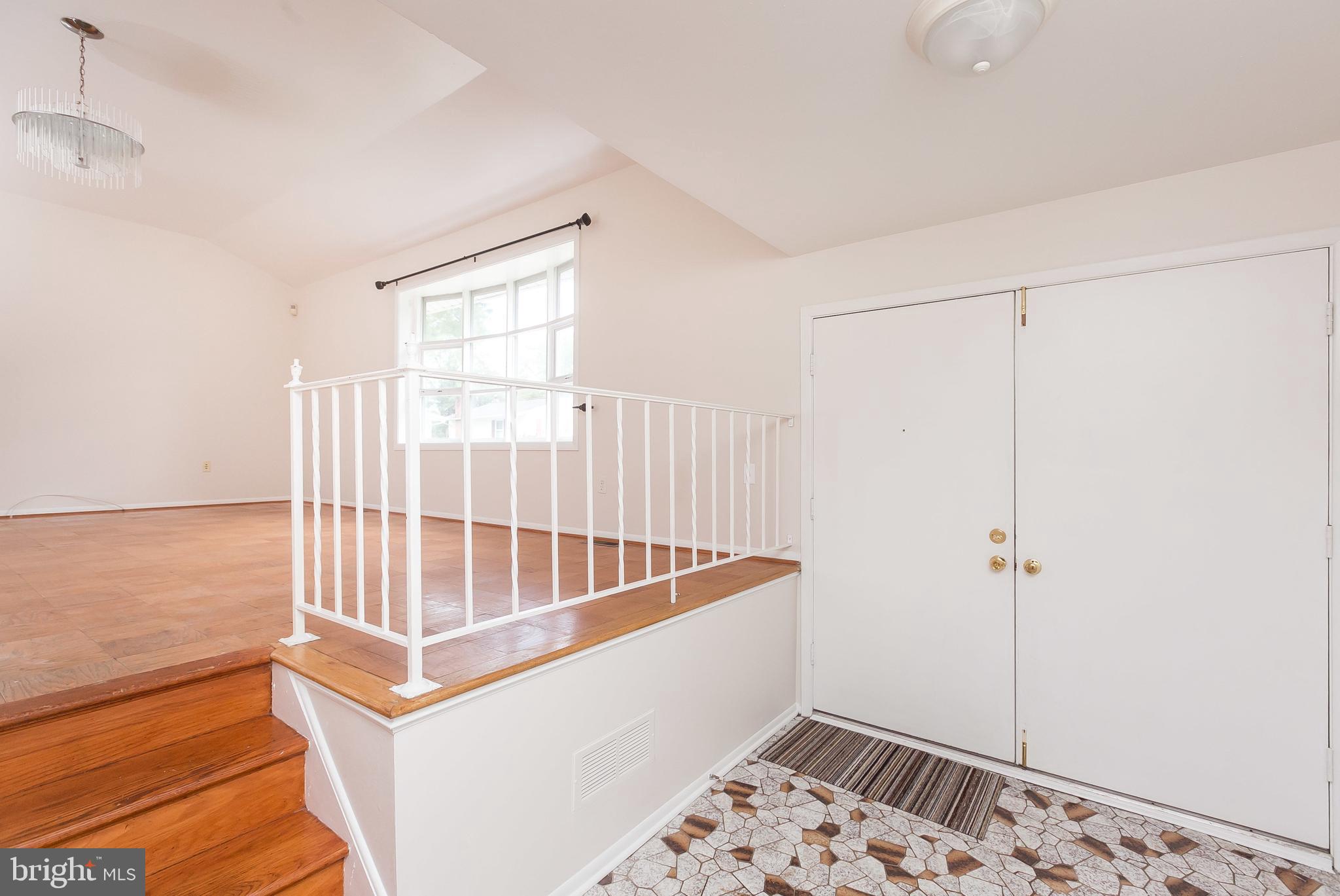 1028 Breezewick Road Towson, MD 21286 - Photo 6 of 27 Gallery Image 6