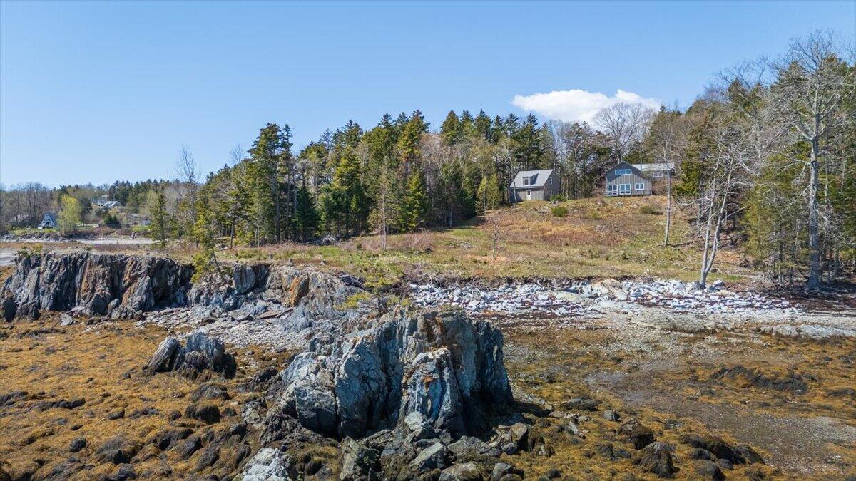 391 Main Road Islesboro, ME 04848 - Photo 12 of 67 10-391 Spring Update-22
