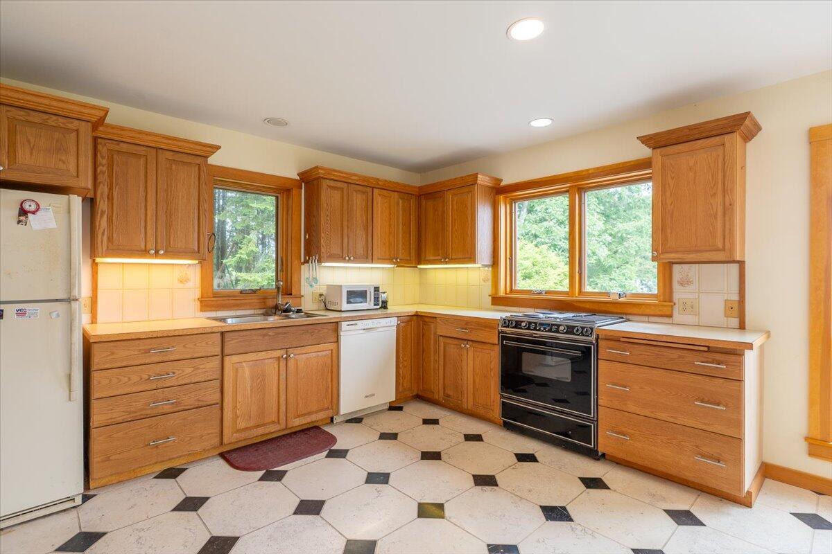 391 Main Road Islesboro, ME 04848 - Photo 22 of 67 391 Main Road, Islesboro
