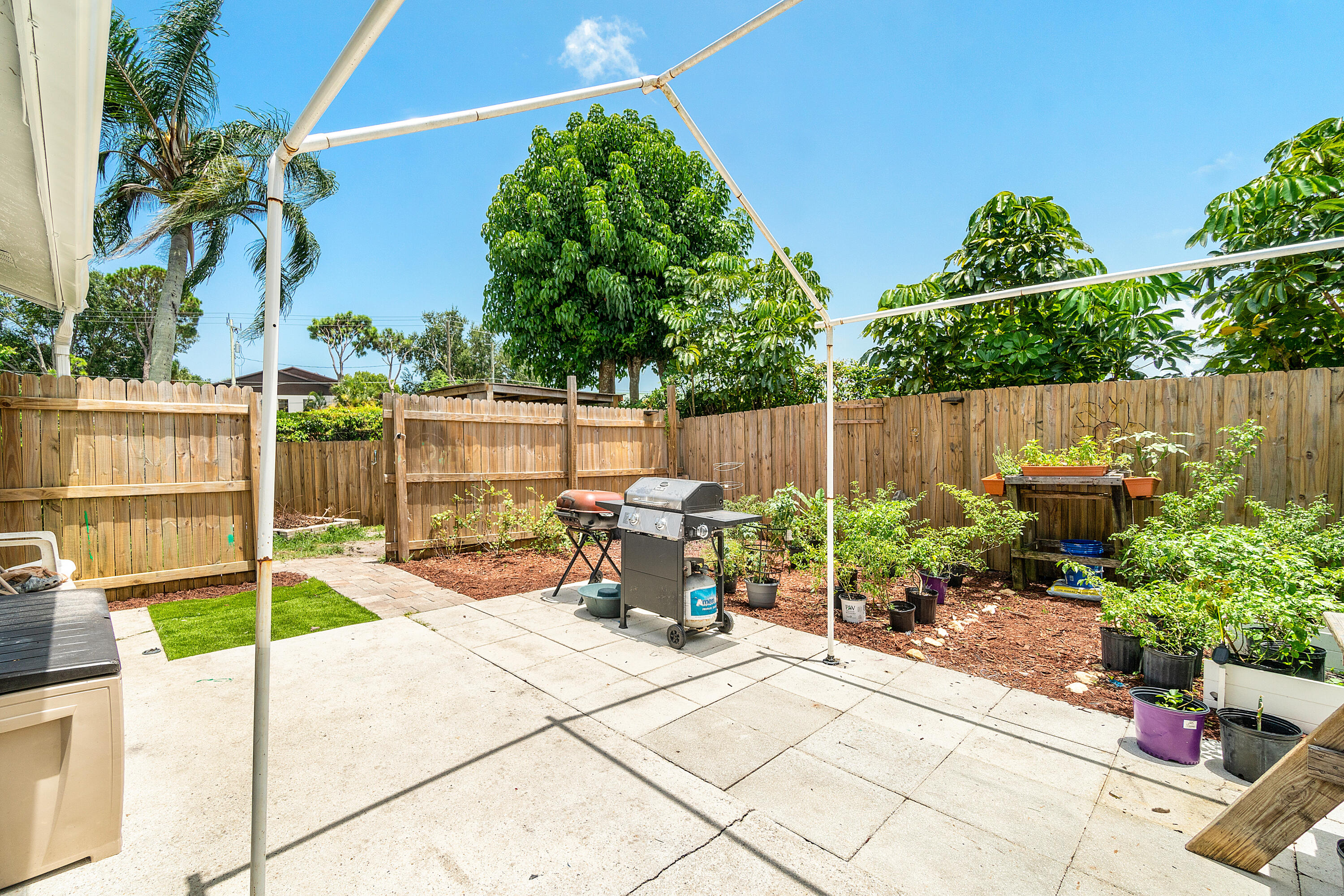 4616 Southeast Marie Way Stuart, FL 34997 - Photo 19 of 38 022-4616SoutheastMarieWay-Stuart-FL-3499