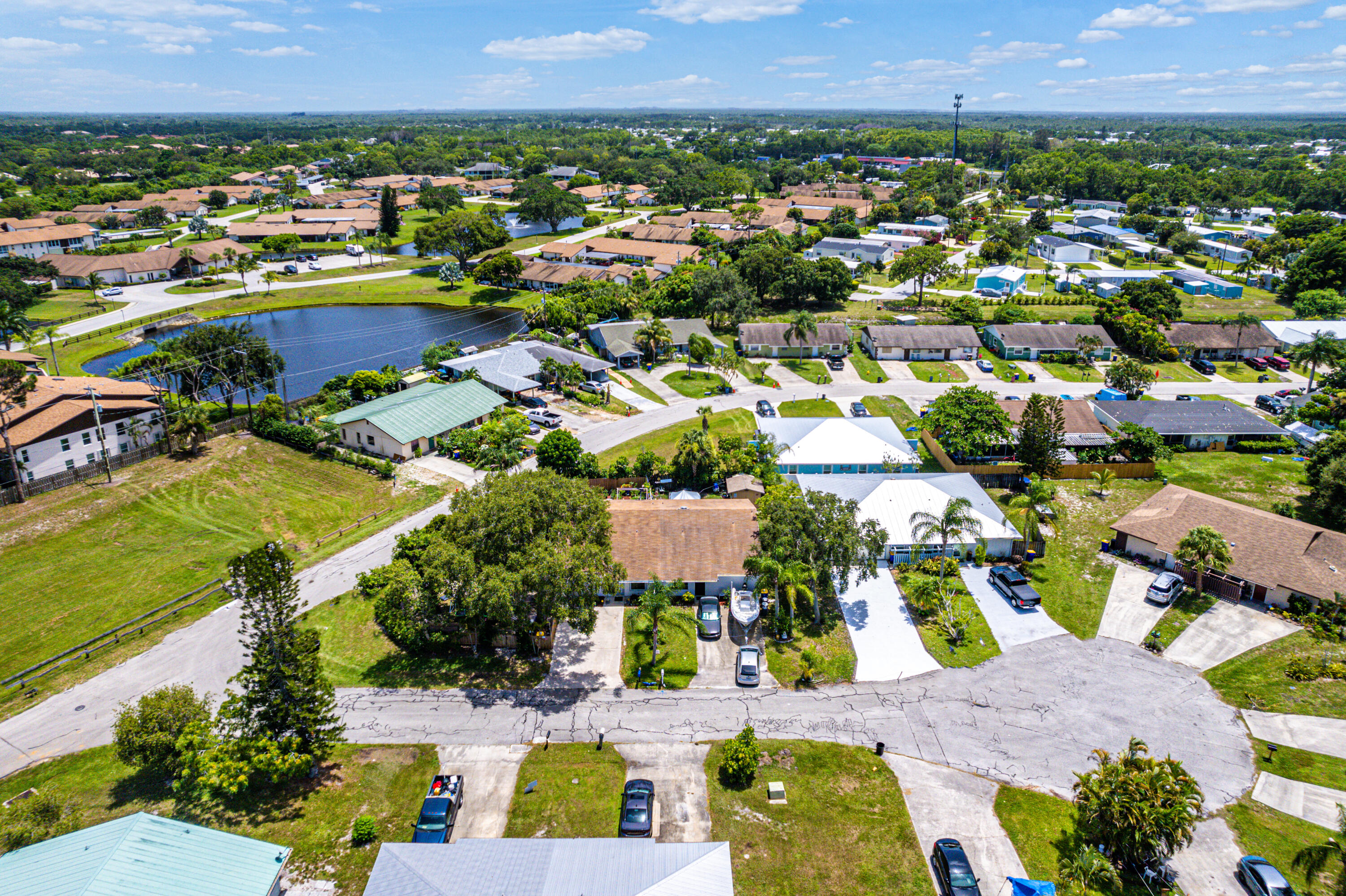 4616 Southeast Marie Way Stuart, FL 34997 - Photo 36 of 38 039-4616SoutheastMarieWay-Stuart-FL-3499