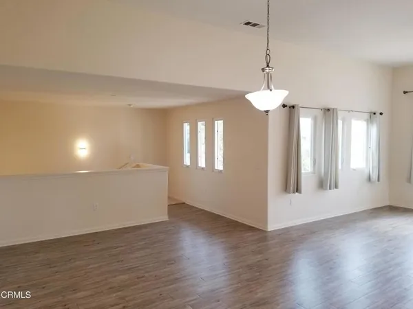 $3,300 | 992 Los Angeles, Unit 103, Ventura, CA 93004