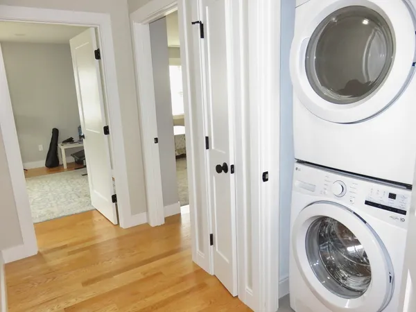 $4,800 | 32 Gale Street, Unit 1, Waltham, MA 02453