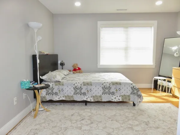 $4,800 | 32 Gale Street, Unit 1, Waltham, MA 02453