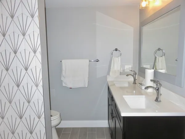 $4,800 | 32 Gale Street, Unit 1, Waltham, MA 02453