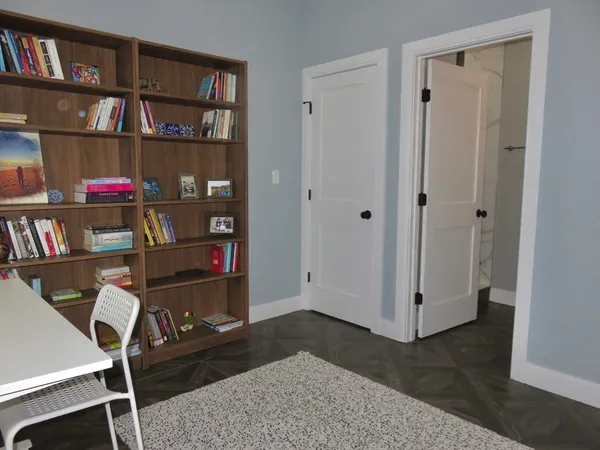 $4,800 | 32 Gale Street, Unit 1, Waltham, MA 02453