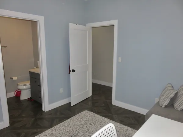 $4,800 | 32 Gale Street, Unit 1, Waltham, MA 02453