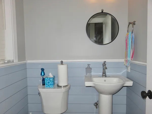 $4,800 | 32 Gale Street, Unit 1, Waltham, MA 02453