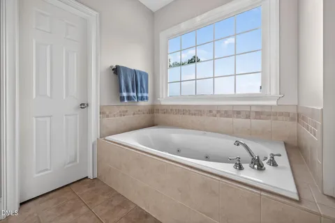 $1,100,000 | 904 Strathorn Drive, Cary, NC 27519