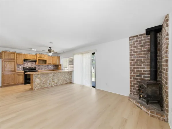 $2,200 | 3053 Villa Sur Trail, Dallas, TX 75228