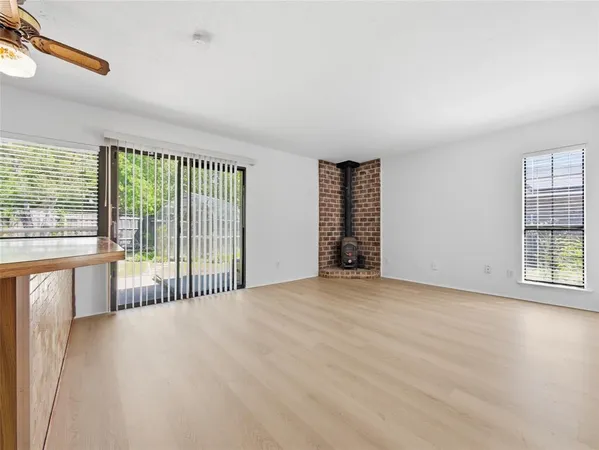 $2,200 | 3053 Villa Sur Trail, Dallas, TX 75228