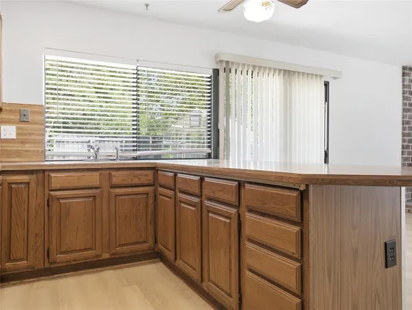 $2,200 | 3053 Villa Sur Trail, Dallas, TX 75228