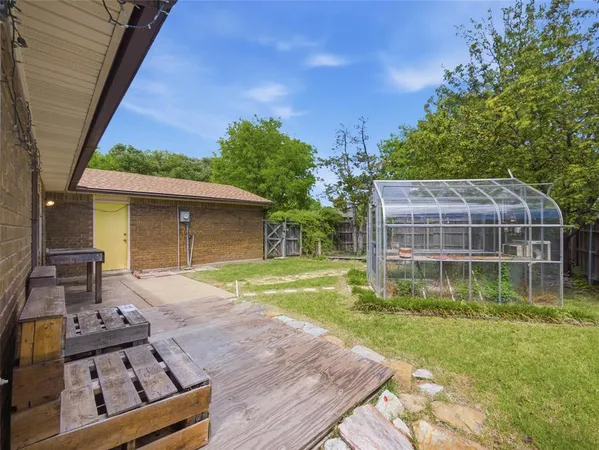 $2,200 | 3053 Villa Sur Trail, Dallas, TX 75228