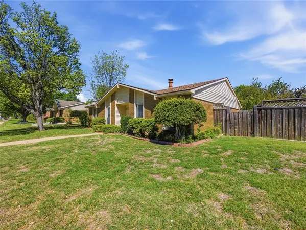 $2,200 | 3053 Villa Sur Trail, Dallas, TX 75228