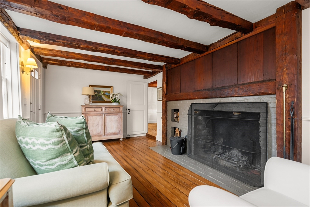 629 Country Way Scituate, MA 02066 - Photo 9 of 42