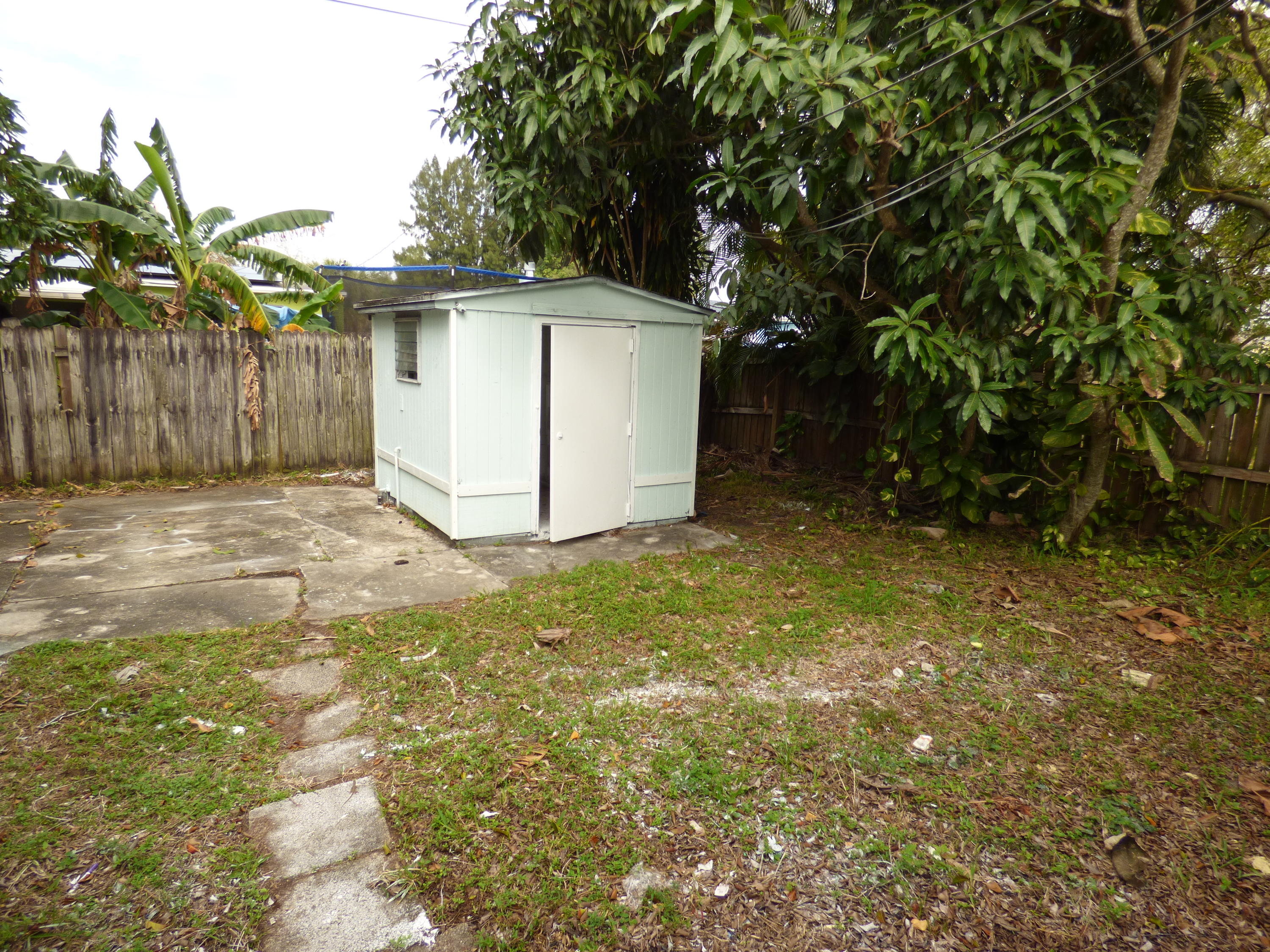621 Beech Road West Palm Beach, FL 33409 - Photo 14 of 14 P1020441