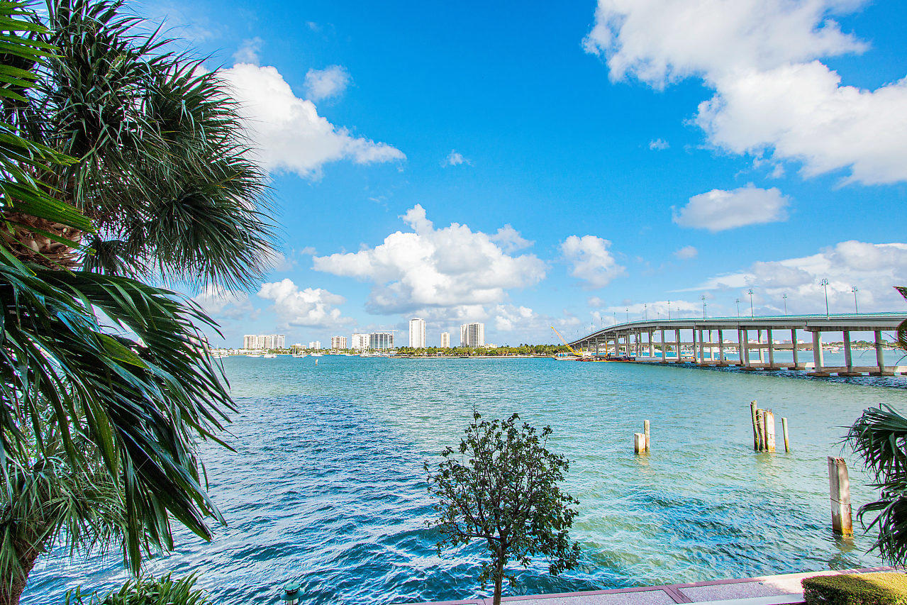 2640 Lake Shore Drive, Unit 2508 Riviera Beach, FL 33404 - Photo 16 of 61 044-2650LakeShoreDr-RivieraBeach-FL-smal