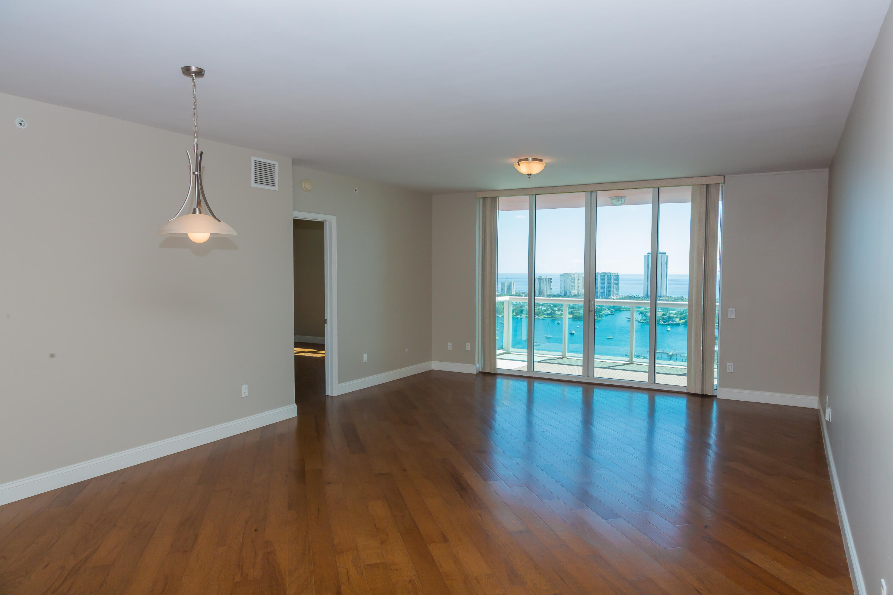 2640 Lake Shore Drive, Unit 2508 Riviera Beach, FL 33404 - Photo 20 of 61 091A7326