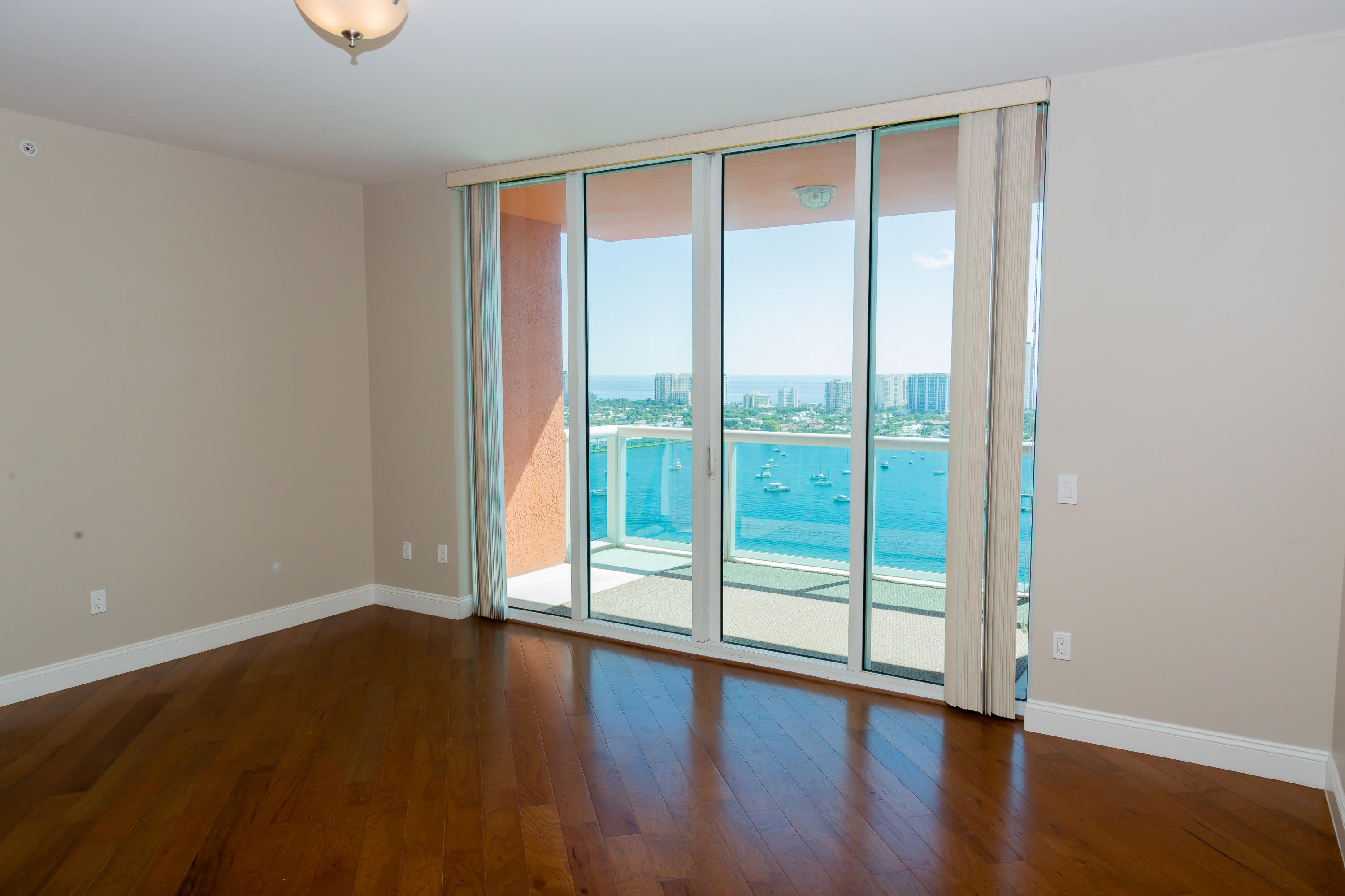 2640 Lake Shore Drive, Unit 2508 Riviera Beach, FL 33404 - Photo 24 of 61 091A7333