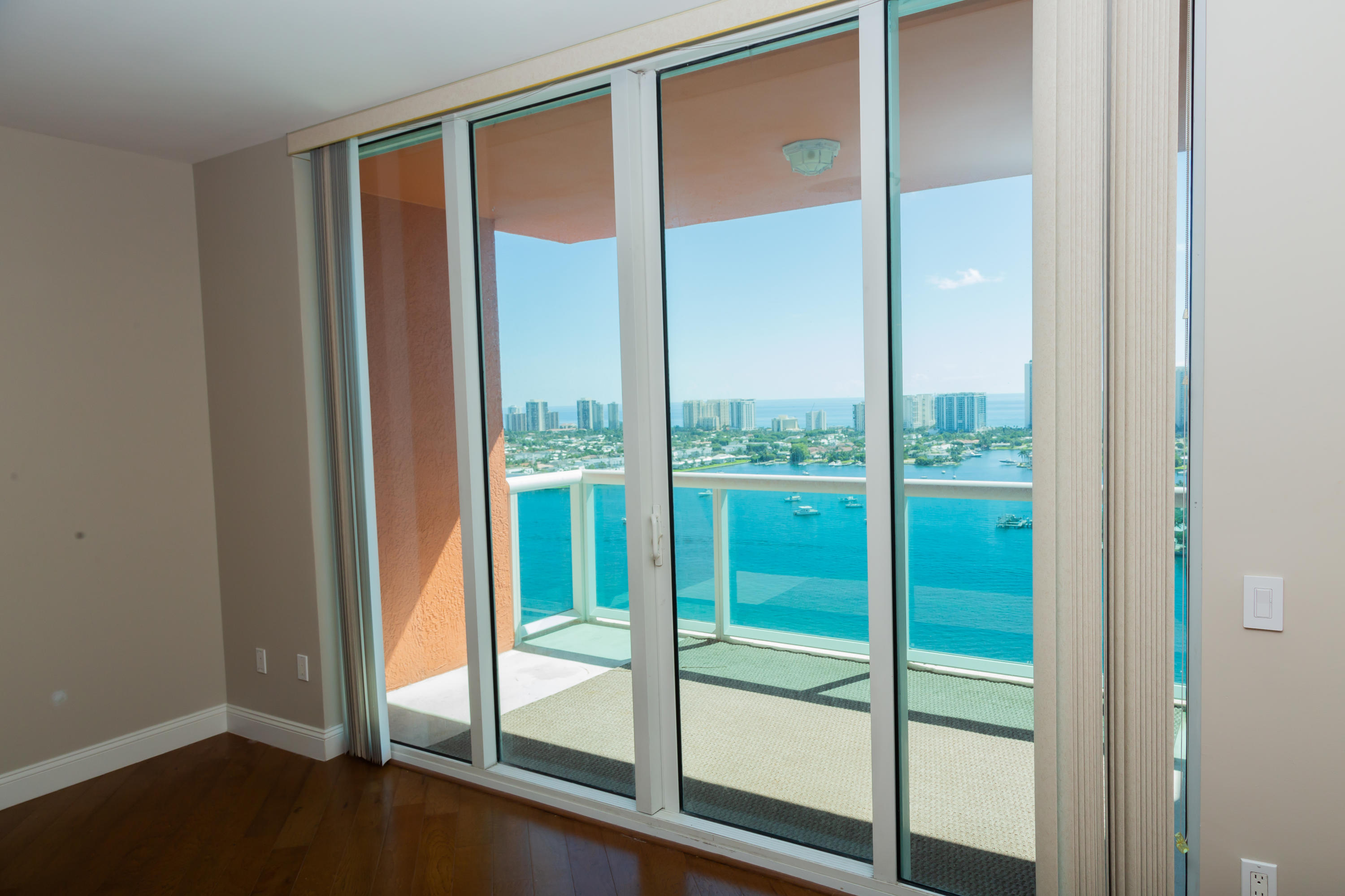 2640 Lake Shore Drive, Unit 2508 Riviera Beach, FL 33404 - Photo 27 of 61 091A7336
