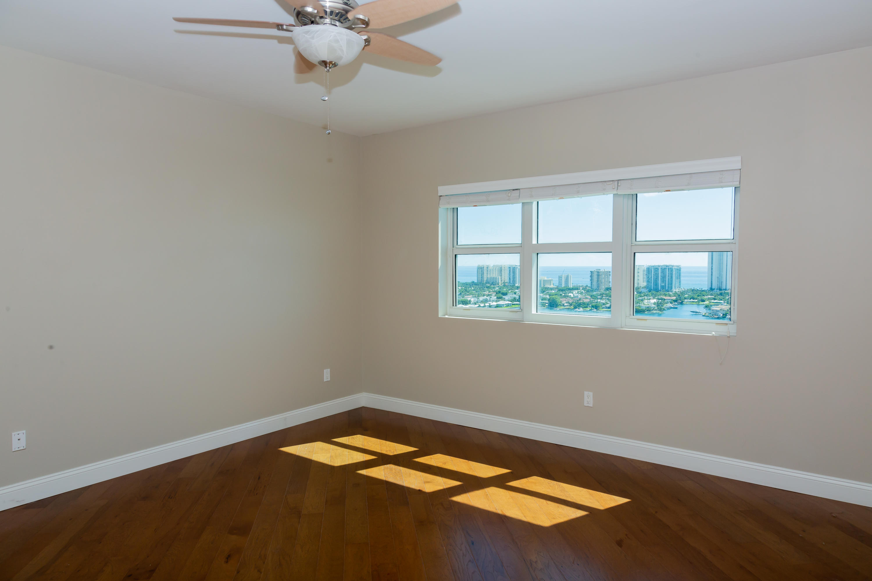 2640 Lake Shore Drive, Unit 2508 Riviera Beach, FL 33404 - Photo 28 of 61 091A7337