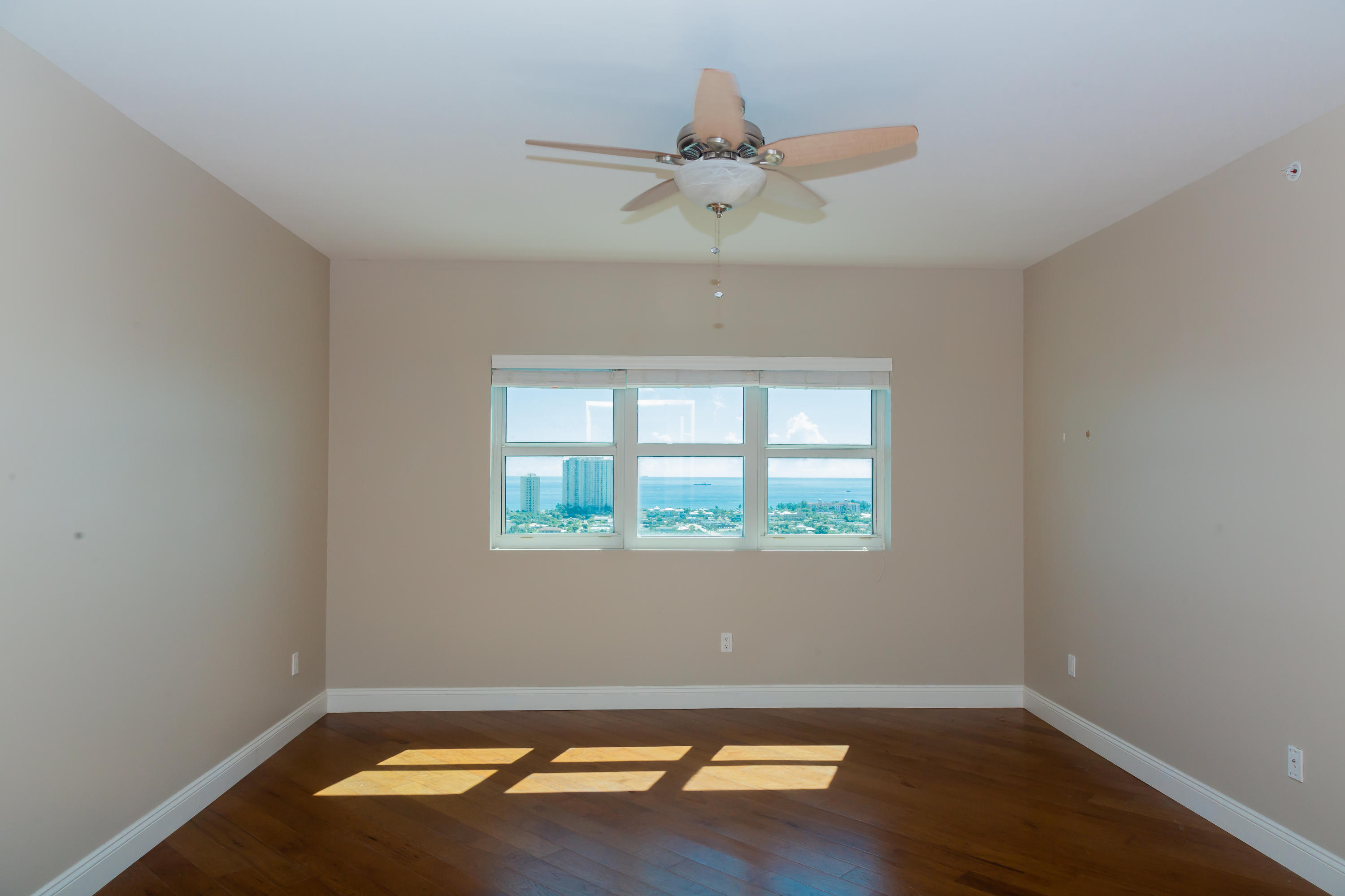 2640 Lake Shore Drive, Unit 2508 Riviera Beach, FL 33404 - Photo 30 of 61 091A7344