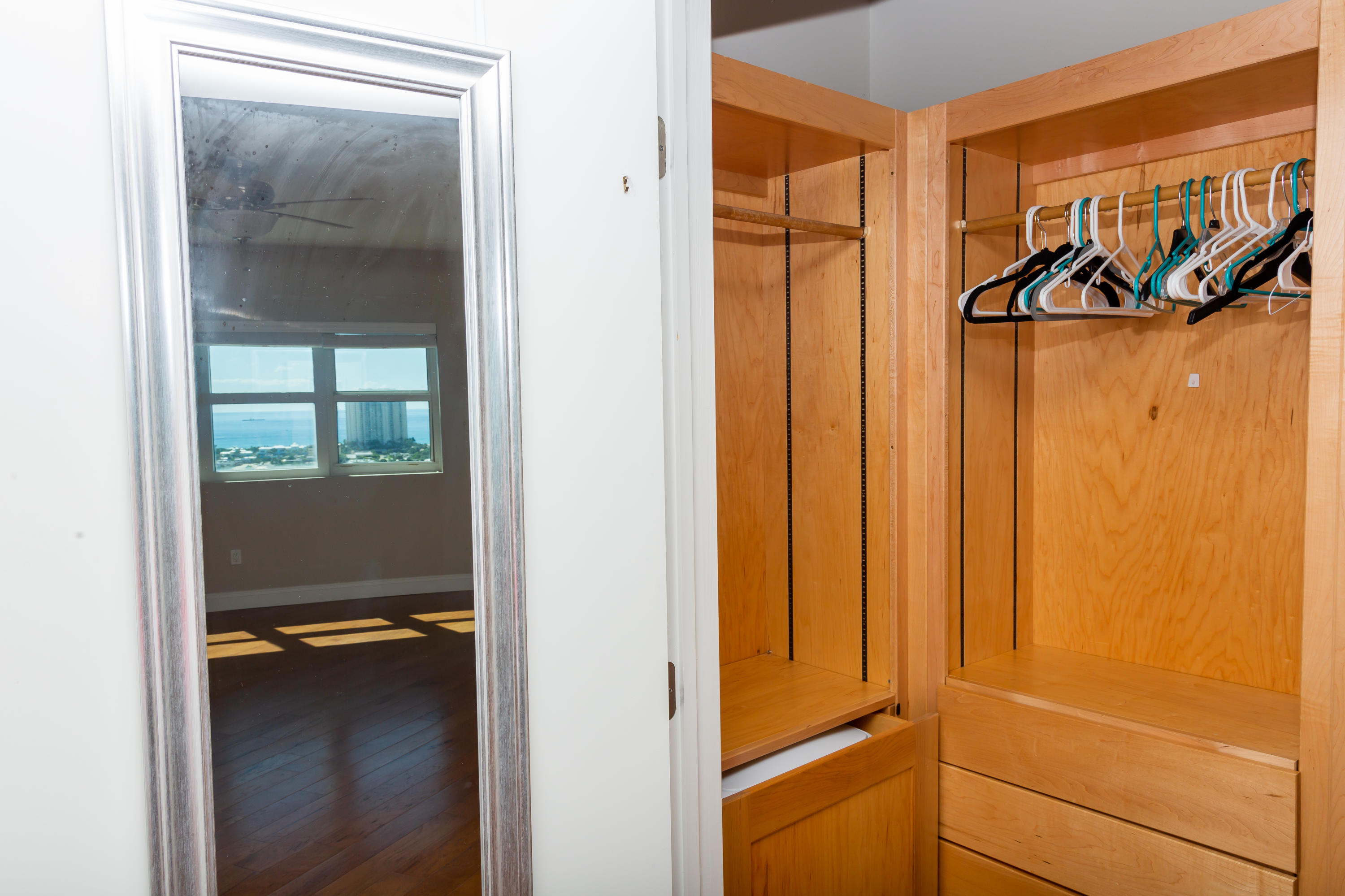 2640 Lake Shore Drive, Unit 2508 Riviera Beach, FL 33404 - Photo 33 of 61 091A7350