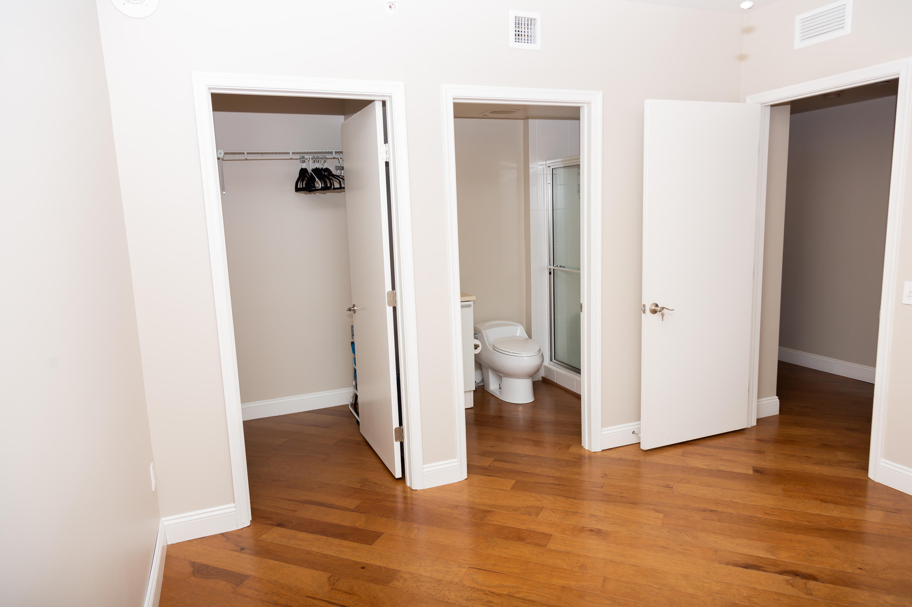 2640 Lake Shore Drive, Unit 2508 Riviera Beach, FL 33404 - Photo 46 of 61 091A7381