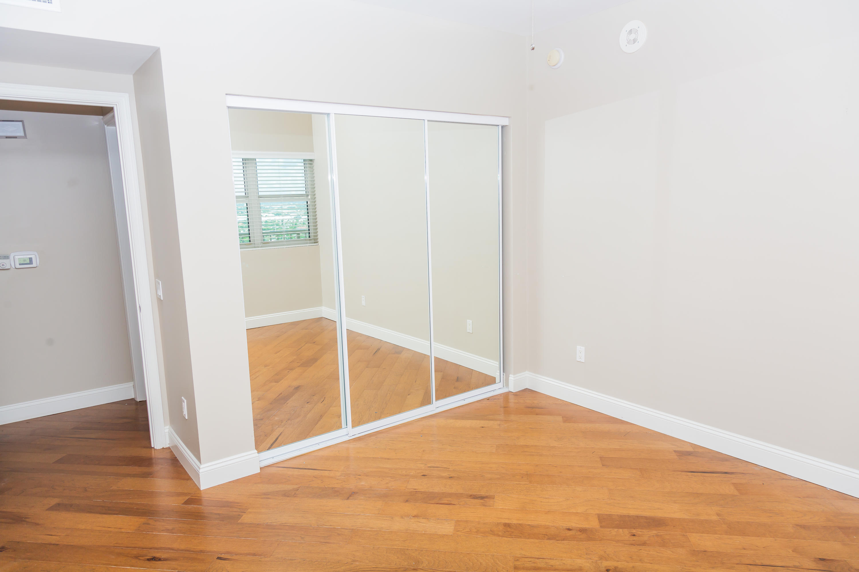 2640 Lake Shore Drive, Unit 2508 Riviera Beach, FL 33404 - Photo 51 of 61 091A7397