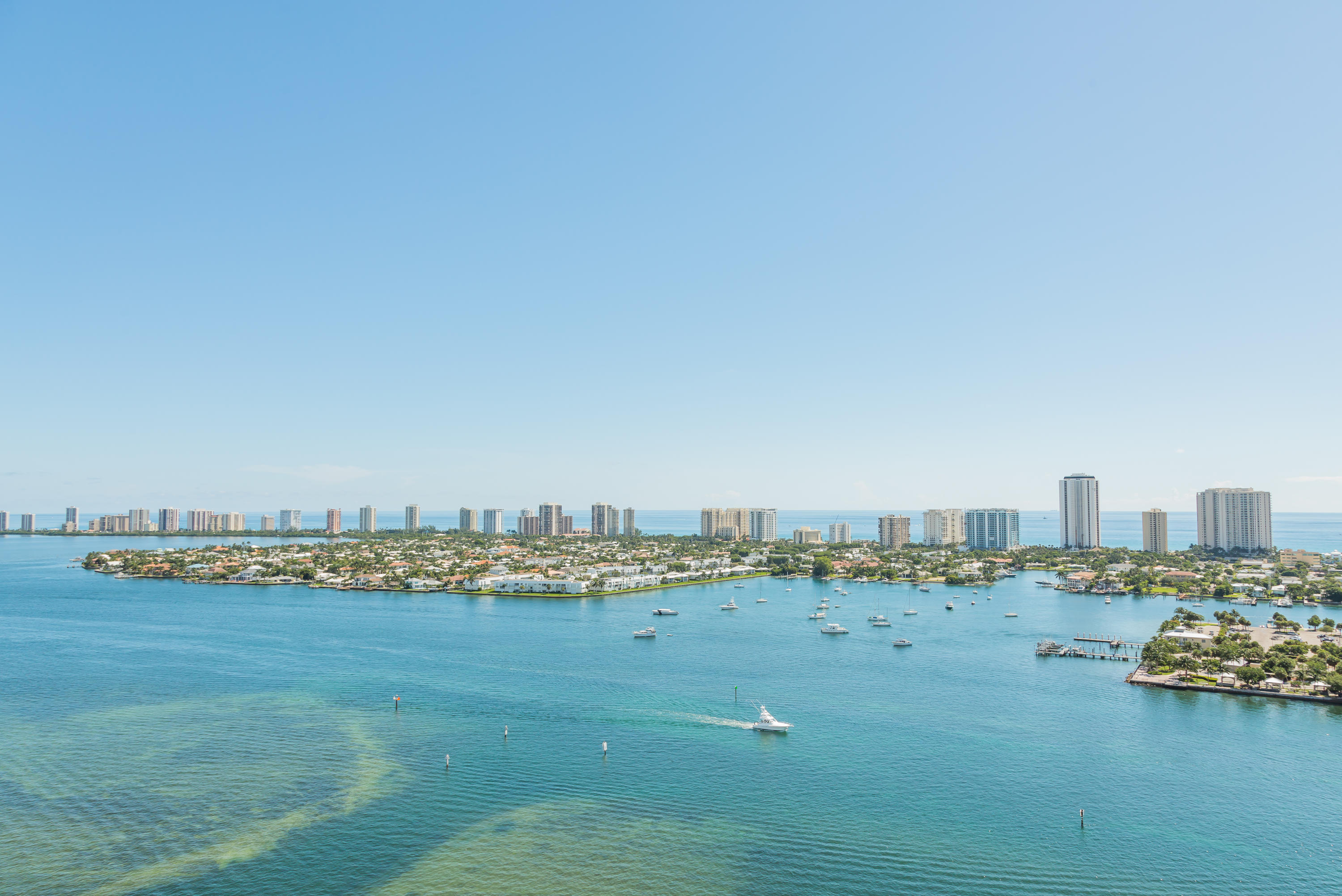 2640 Lake Shore Drive, Unit 2508 Riviera Beach, FL 33404 - Photo 57 of 61 091A7413