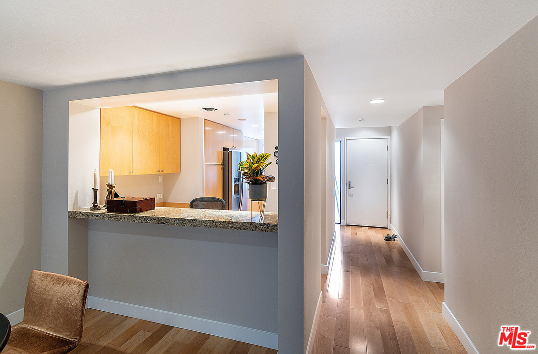 2940 Neilson Way, Unit 203 Santa Monica, CA 90405 - Photo 11 of 52