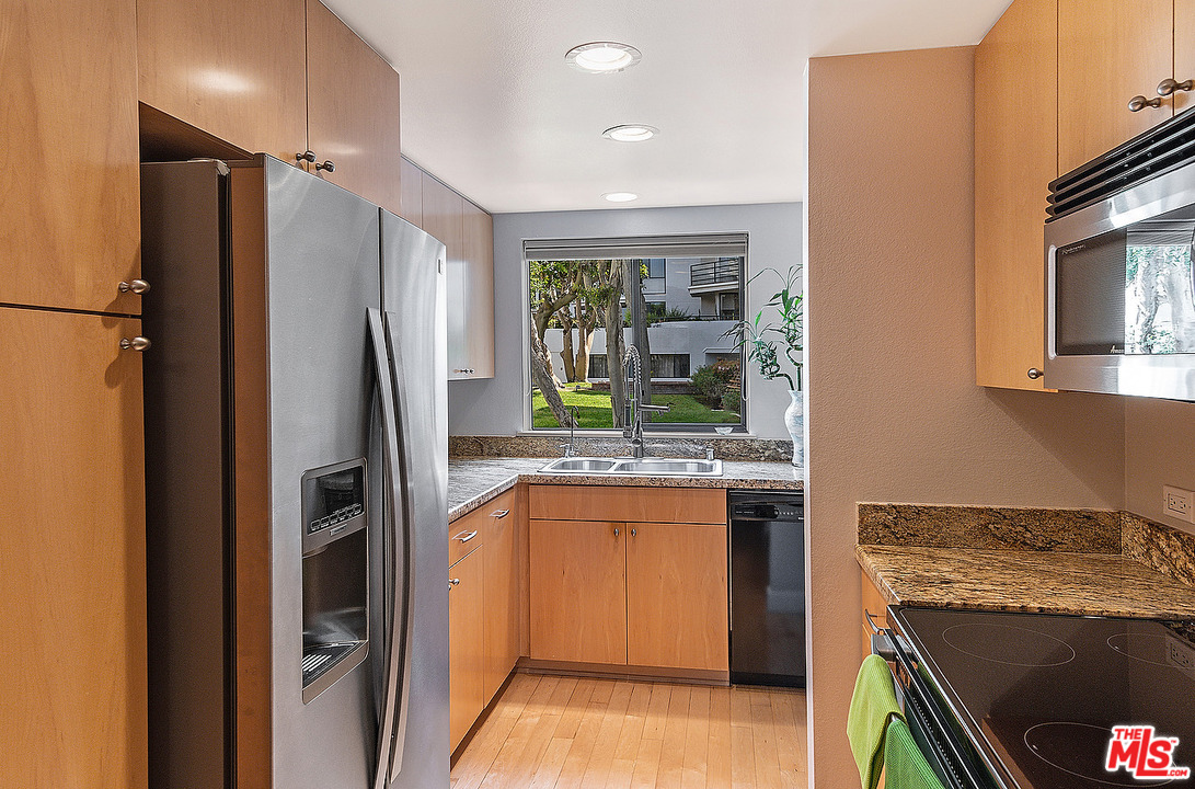 2940 Neilson Way, Unit 203 Santa Monica, CA 90405 - Photo 12 of 52