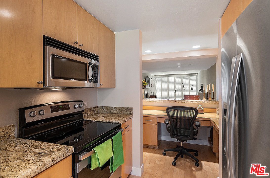 2940 Neilson Way, Unit 203 Santa Monica, CA 90405 - Photo 14 of 52