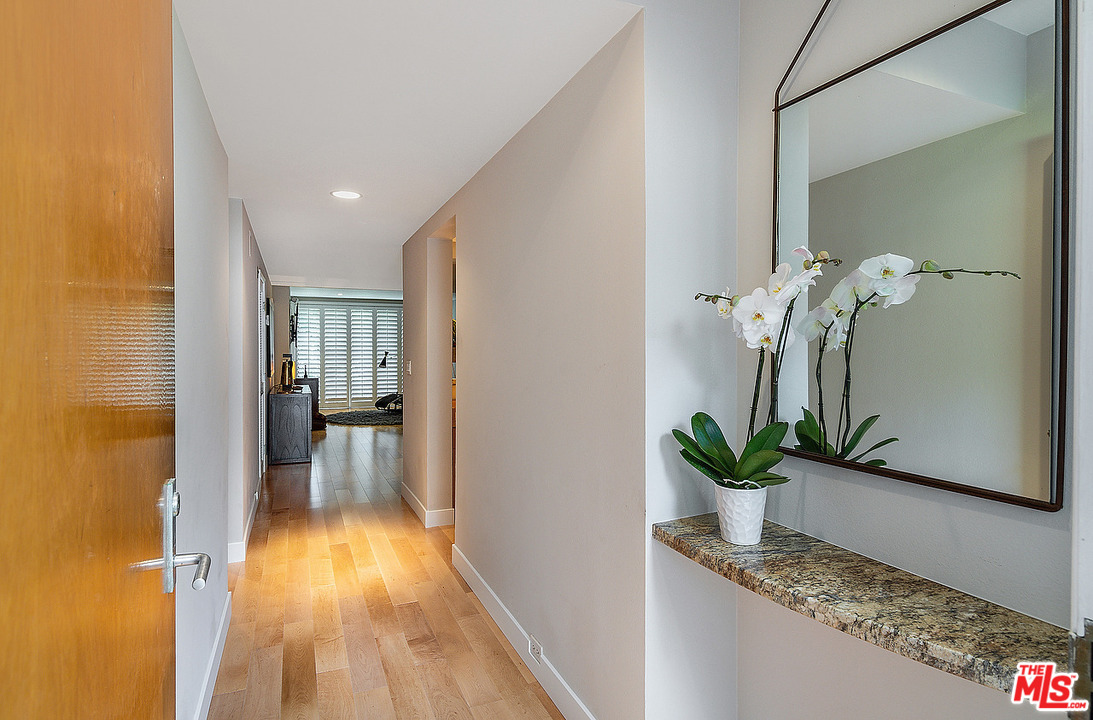 2940 Neilson Way, Unit 203 Santa Monica, CA 90405 - Photo 3 of 52