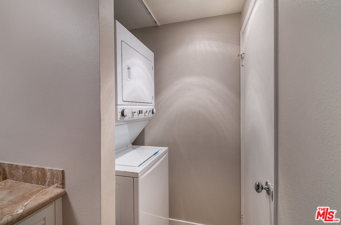 2940 Neilson Way, Unit 203 Santa Monica, CA 90405 - Photo 26 of 52