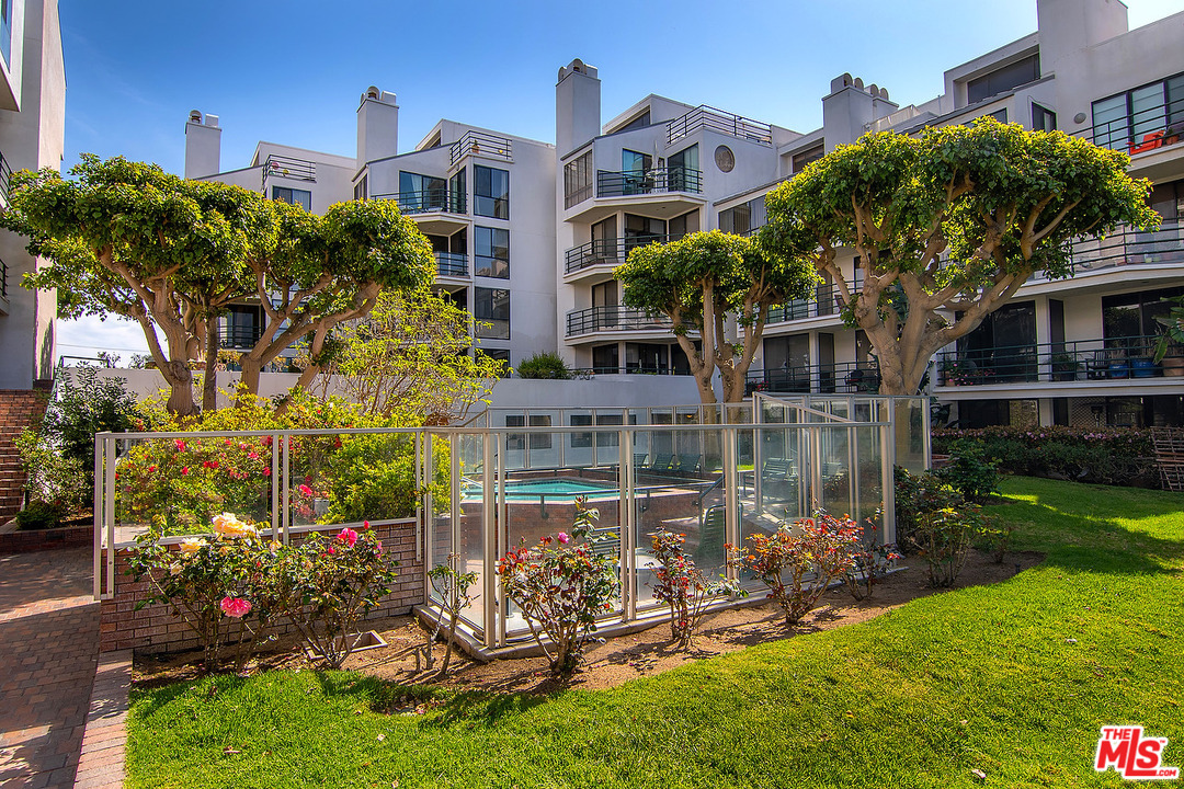 2940 Neilson Way, Unit 203 Santa Monica, CA 90405 - Photo 32 of 52