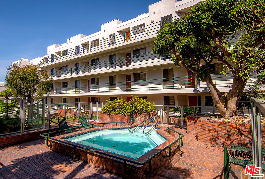 2940 Neilson Way, Unit 203 Santa Monica, CA 90405 - Photo 33 of 52