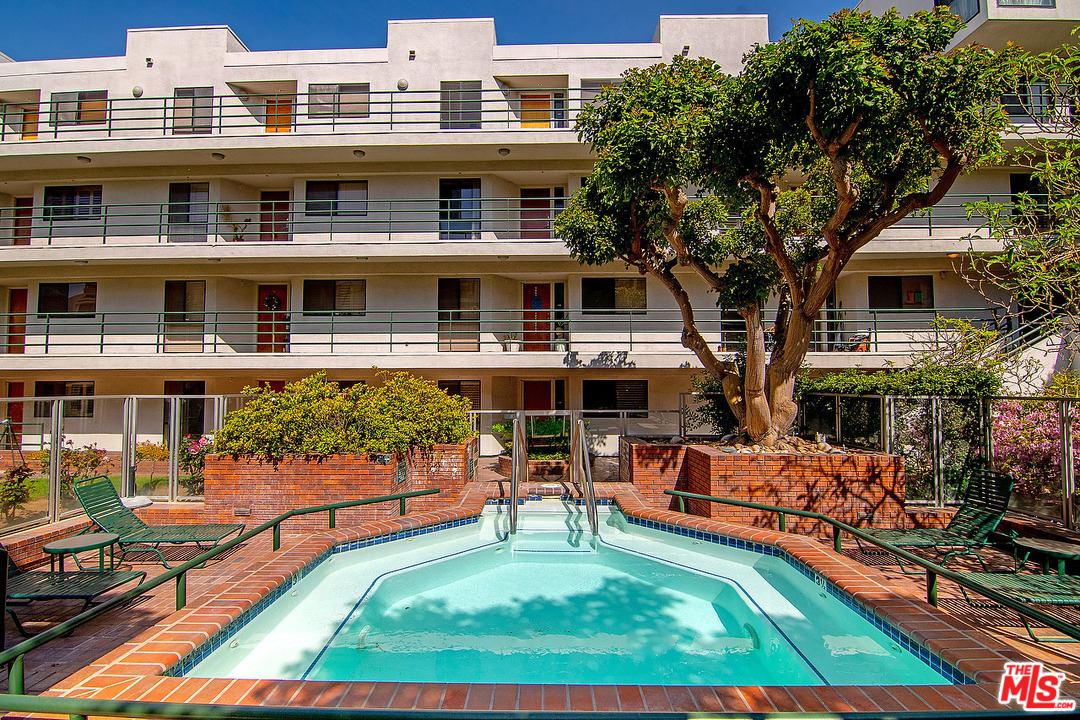 2940 Neilson Way, Unit 203 Santa Monica, CA 90405 - Photo 34 of 52