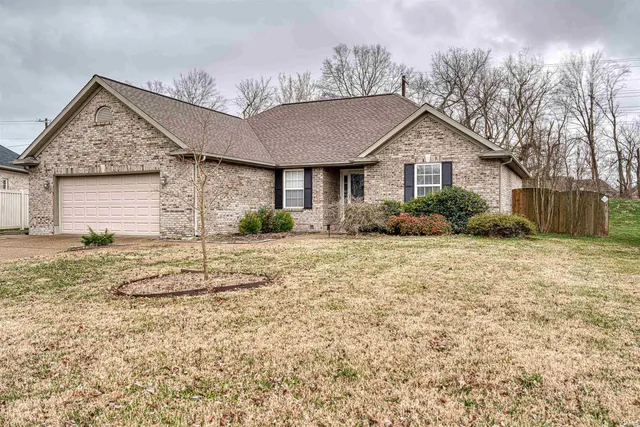 $315,000 | 105 Temple Drive, Newburgh, IN 47630