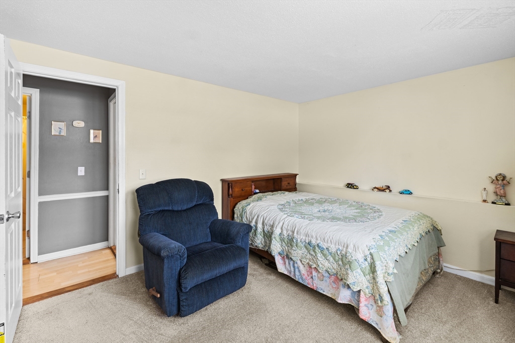 1607 Braley Road, Unit 70 New Bedford, MA 02745 - Photo 15 of 18