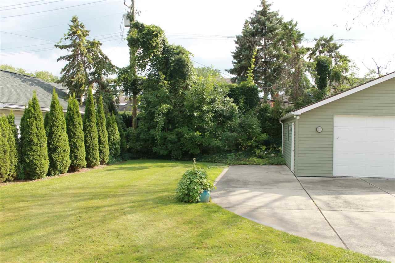 1071 Hampton Road Grosse Pointe Woods, MI 48236 - Photo 30 of 30