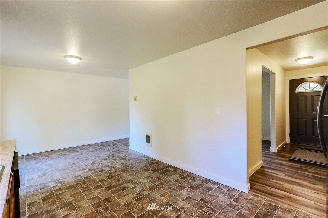 4460 Southeast Horstman Road Port Orchard, WA 98366 - Photo 4 of 25 Gallery Image 4