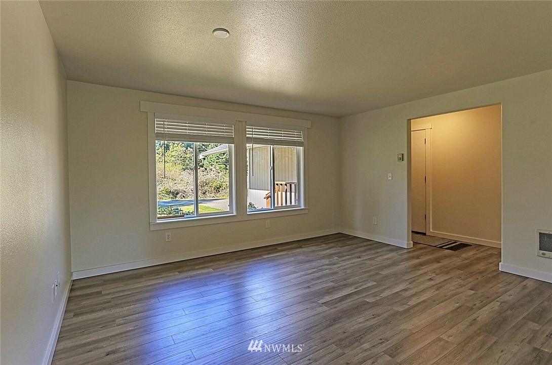 4460 Southeast Horstman Road Port Orchard, WA 98366 - Photo 8 of 25 Gallery Image 8