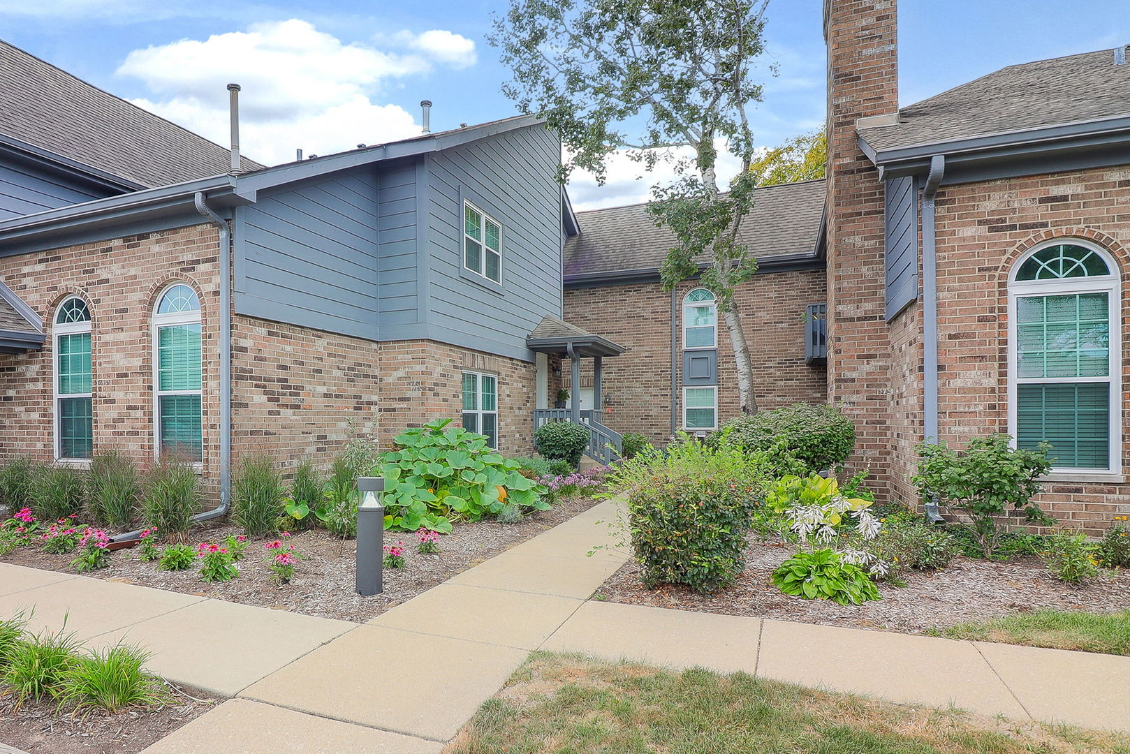 23 Foxcroft Road, Unit 135 Naperville, IL 60565 - Photo 1 of 28 Gallery Image 1